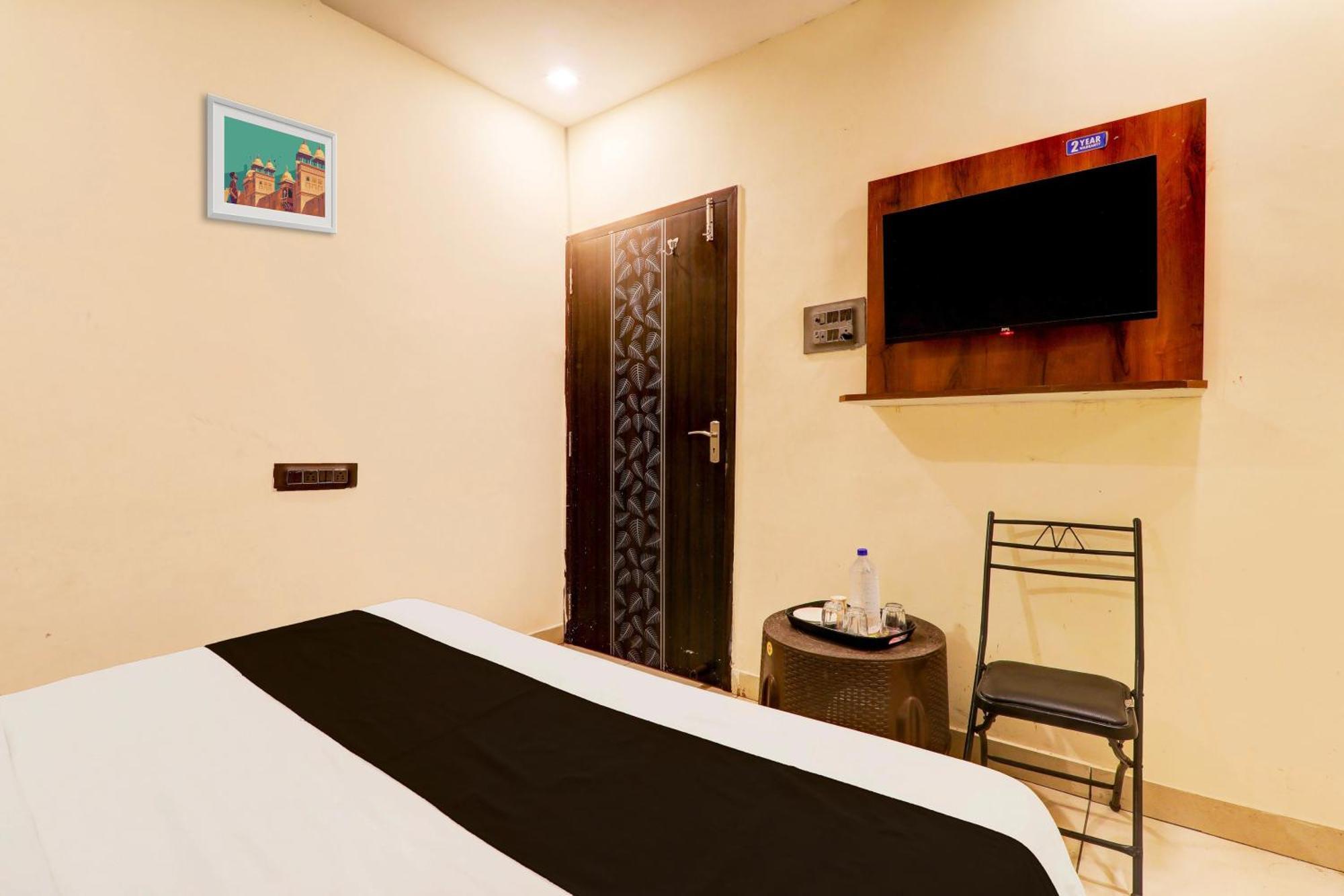 Hotel O Sr Grand Gorakhpur Exteriör bild